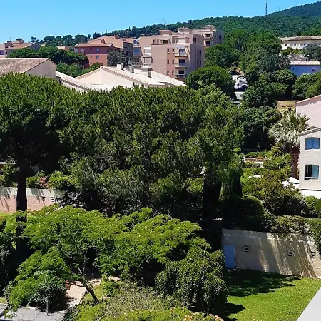 Daire A Sainte-maxime: 3 Pieces, Terrasse, Piscine, Clim, Proche - Fr-1-226-340 *