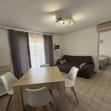 A Sainte-maxime: 3 Pieces, Terrasse, Piscine, Clim, Proche - Fr-1-226-340 Сент-Максим